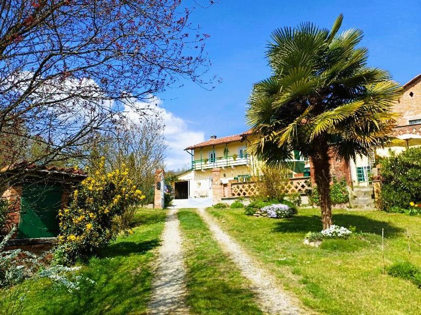 Casa Relax Immersa Nel Verde Della Natura Casalborgone Exterior photo